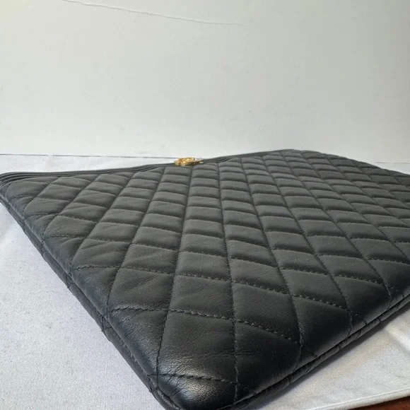 Chanel Boy O-Case clutch bag - Picture 6 of 8